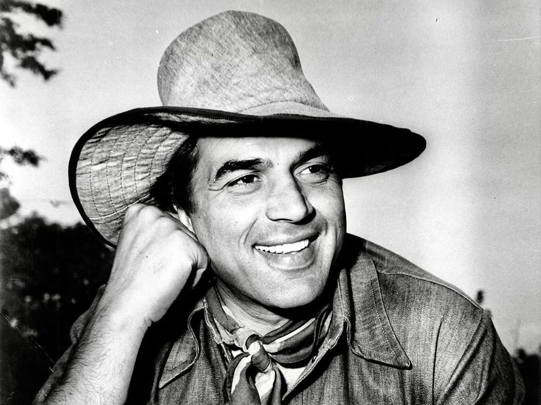 Sholay Dharmendra biography